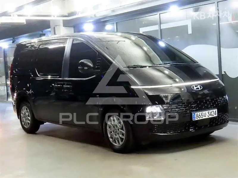 2025 Hyundai Staria