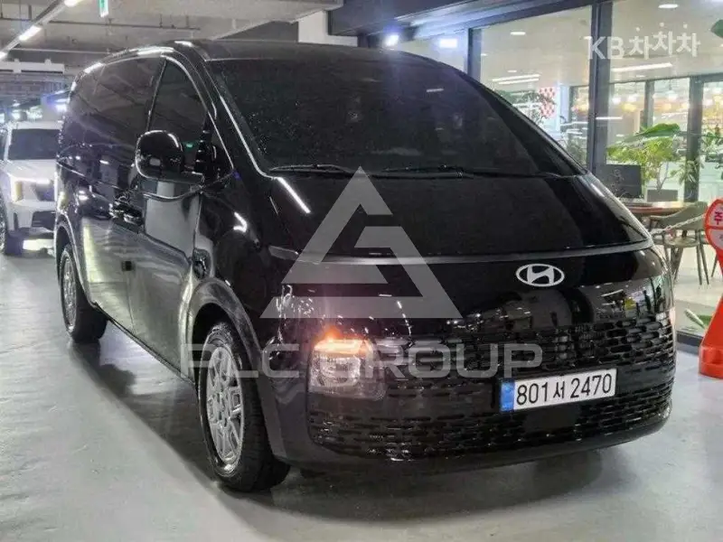 2025 Hyundai Staria