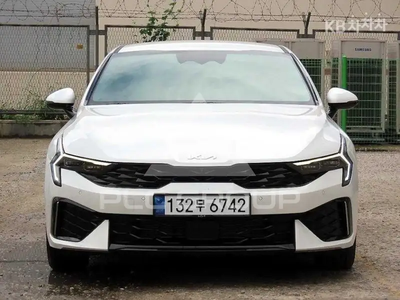 2025 KIA K5