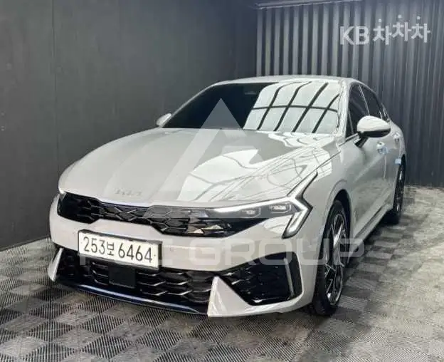 2025 KIA K5