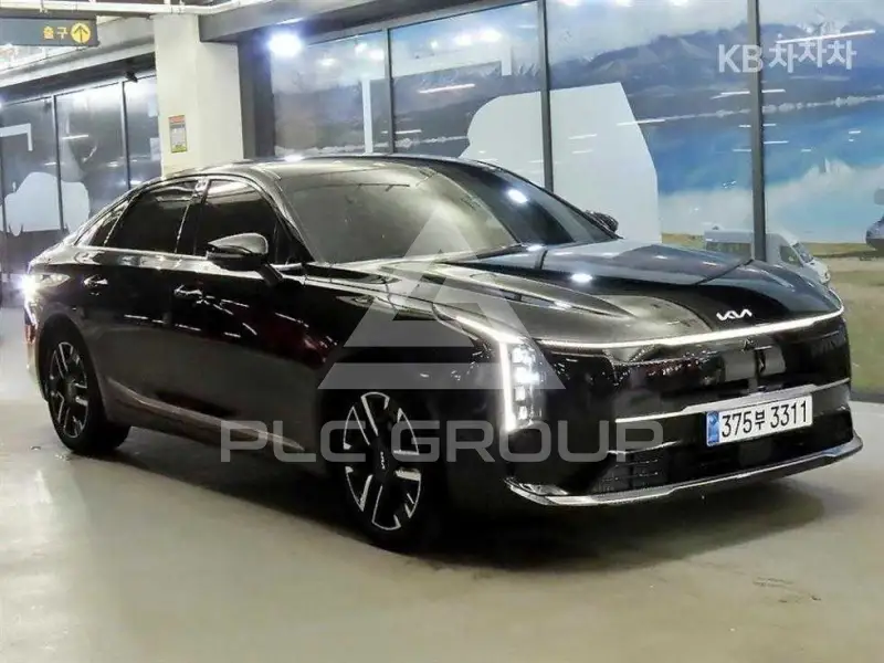 2025 KIA K8