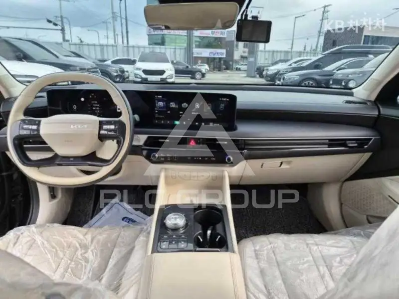 2025 KIA K8