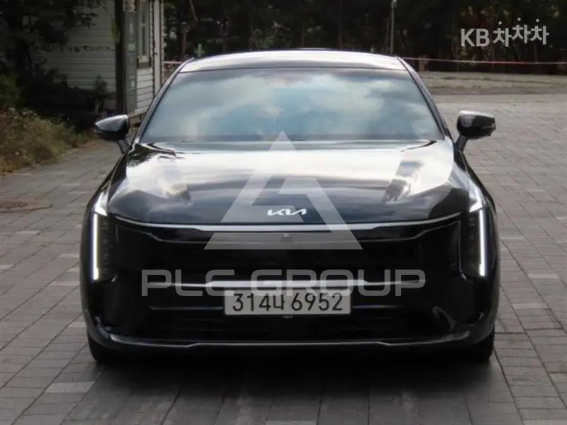 2025 KIA K8