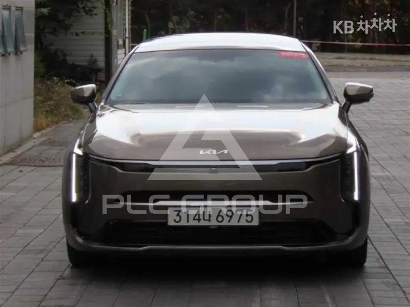 2025 KIA K8