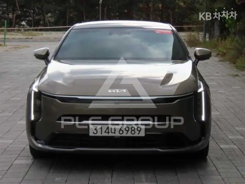 2025 KIA K8