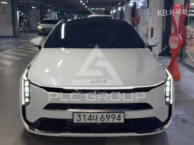 2025 KIA K8