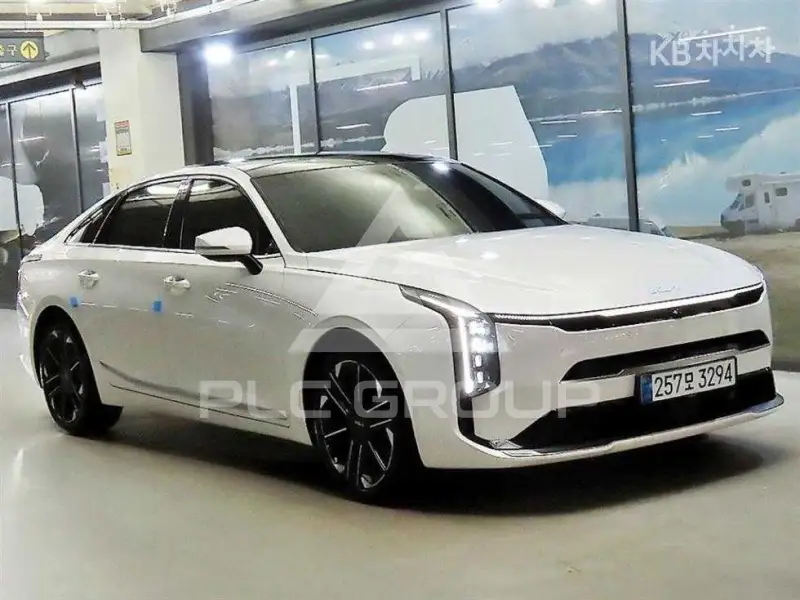 2025 KIA K8