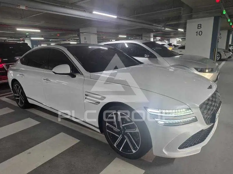 2025 Genesis G80