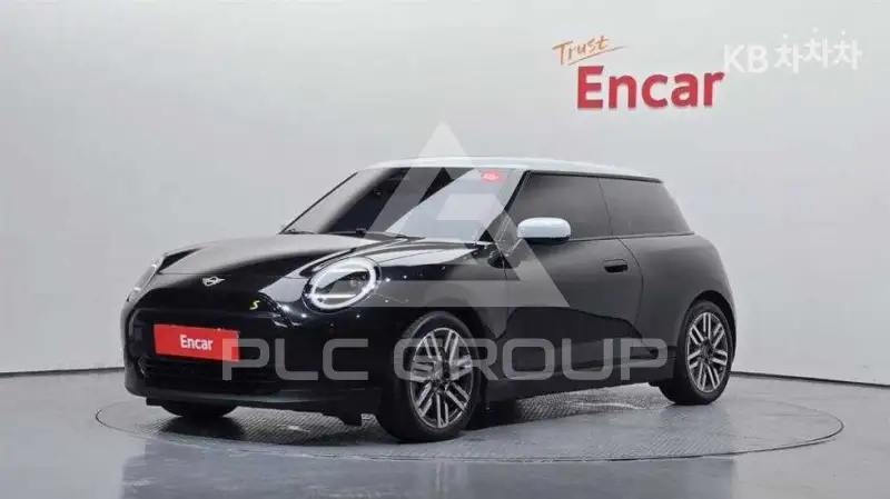 2025 Mini Hatch