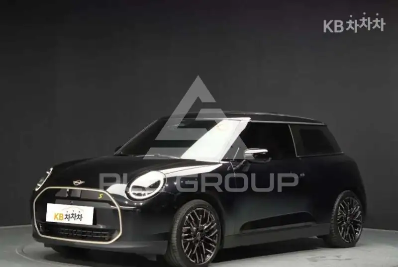 2025 Mini Hatch