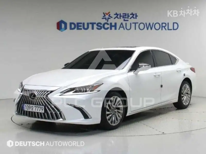 2025 Lexus ES