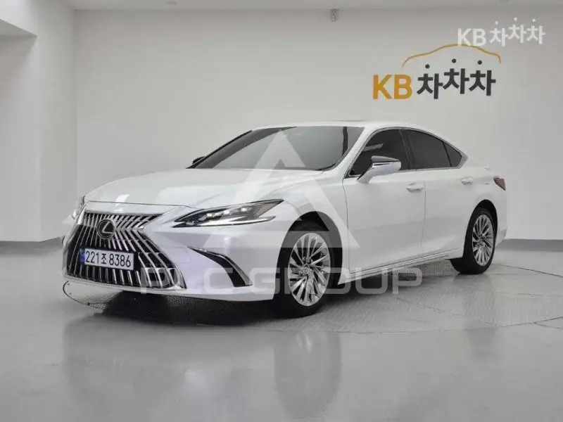 2025 Lexus ES