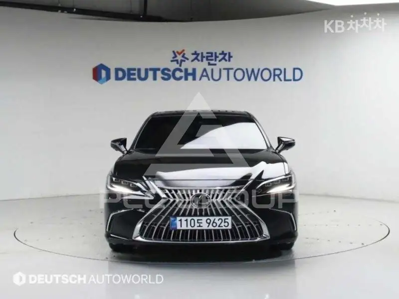 2025 Lexus ES