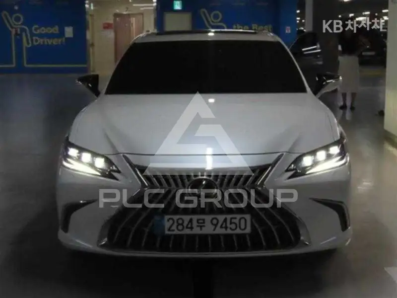 2025 Lexus ES