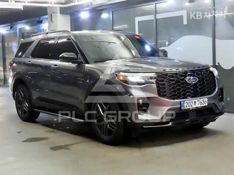 2025 Ford Explorer