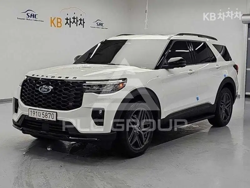 2025 Ford Explorer