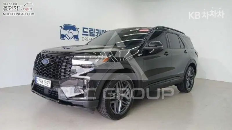 2025 Ford Explorer