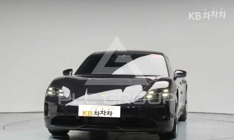 2025 Porsche Taycan