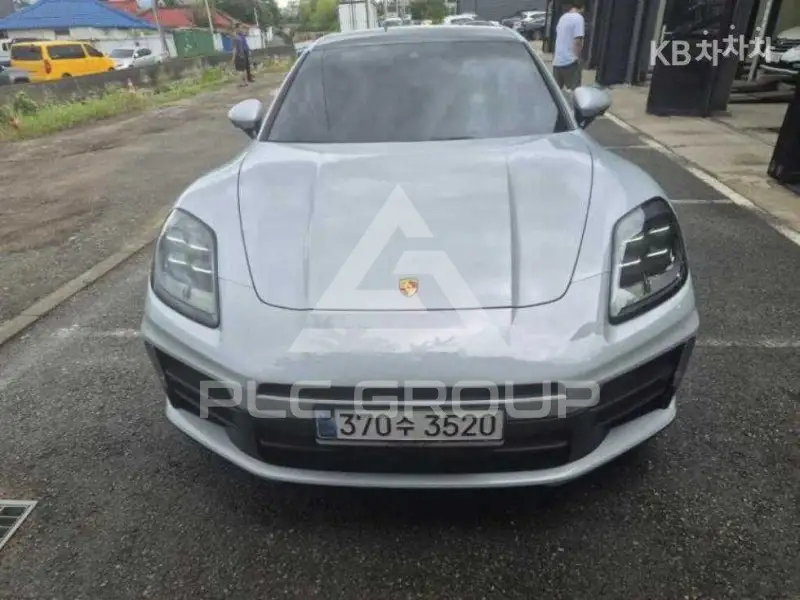 2025 Porsche Panamera