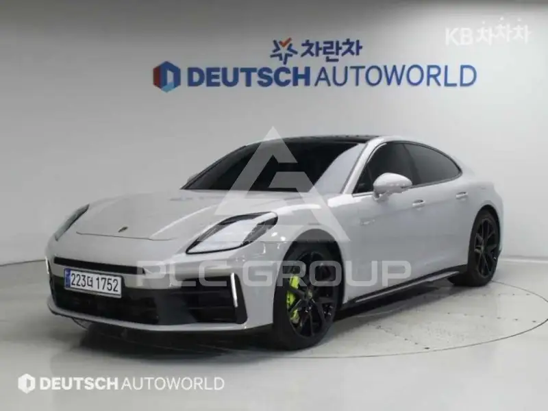2025 Porsche Panamera