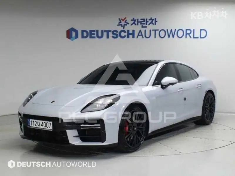2025 Porsche Panamera
