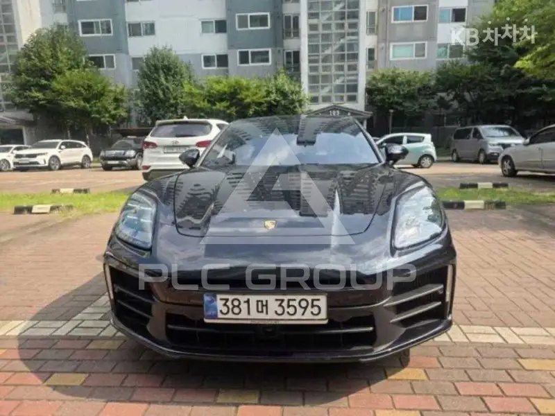 2025 Porsche Panamera