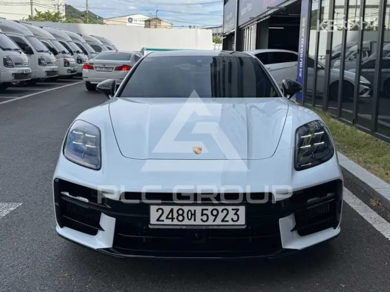 2025 Porsche Panamera