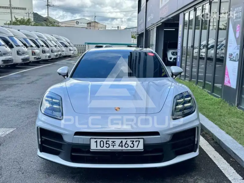 2025 Porsche Panamera