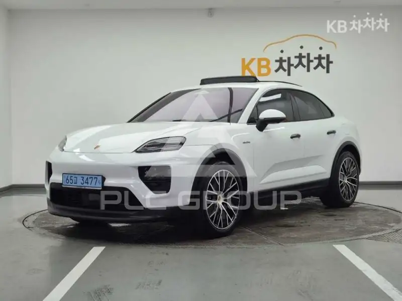 2025 Porsche Macan