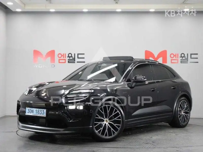2025 Porsche Macan