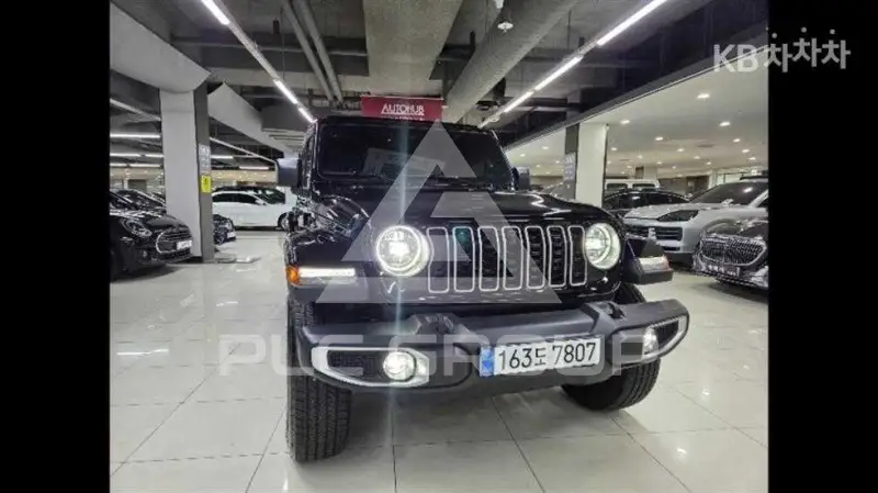 2025 Jeep WRANGLER