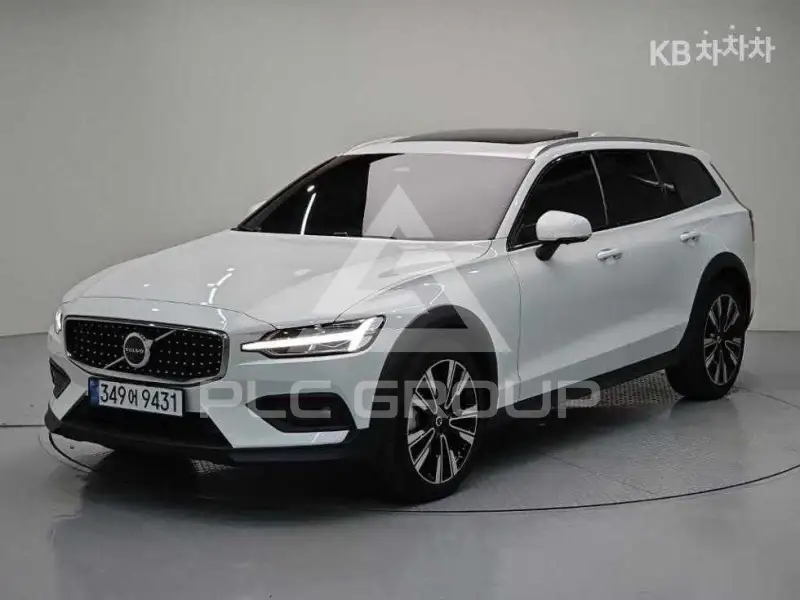 2025 Volvo V60