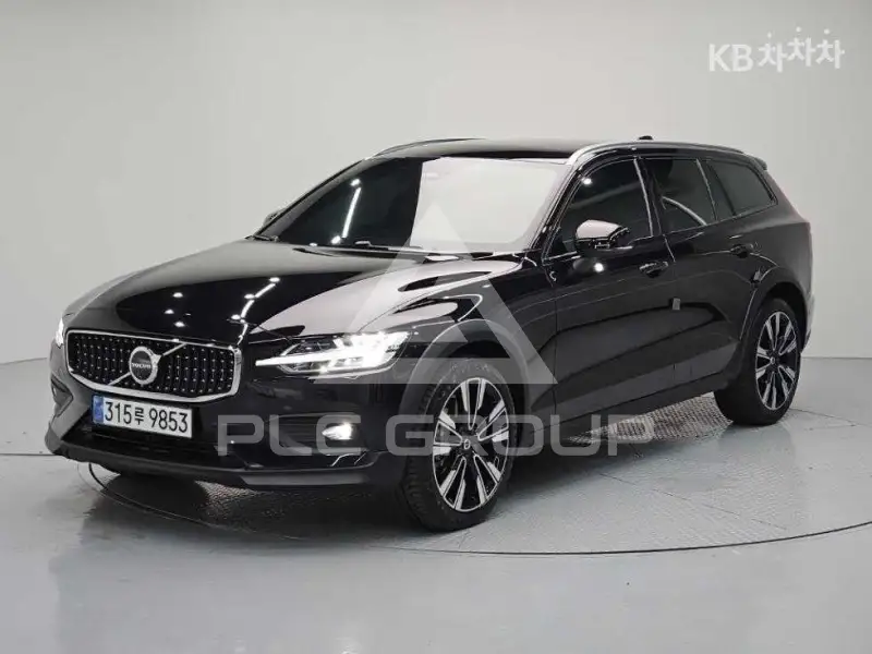 2025 Volvo V60
