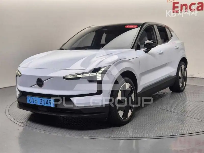 2025 Volvo 