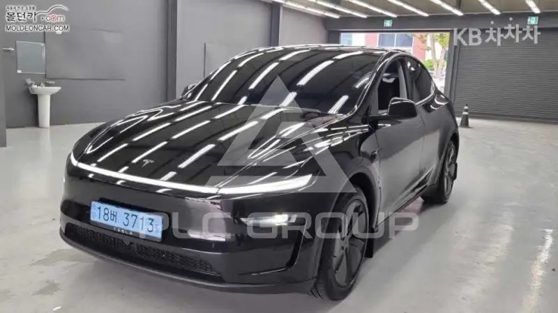 2025 Tesla Model Y