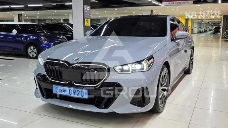 2026 BMW I5