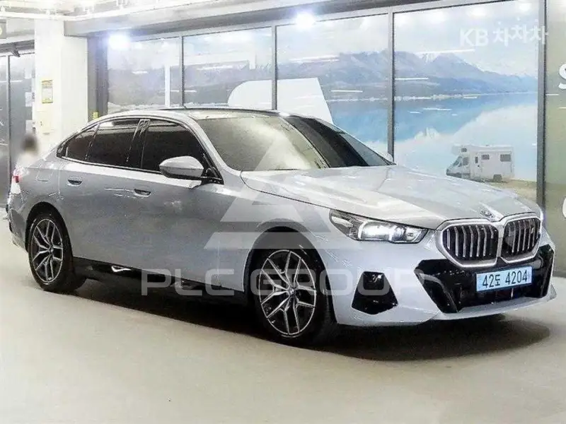 2026 BMW I5