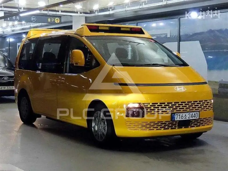 2026 Hyundai Staria