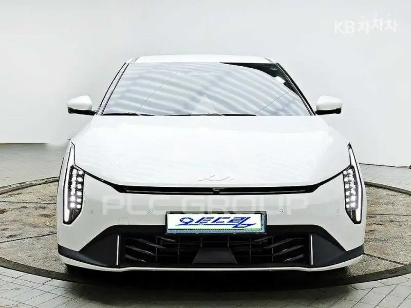 2026 KIA EV4