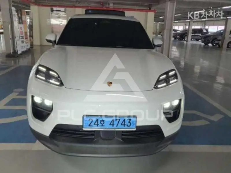 2026 Porsche Macan