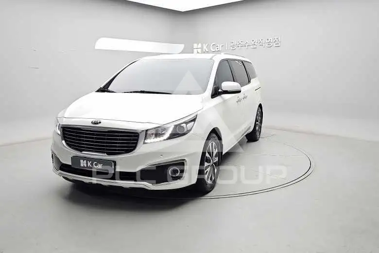 2017 KIA Carnival