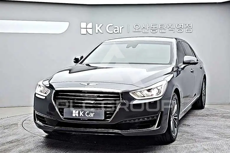 2017 Genesis G90