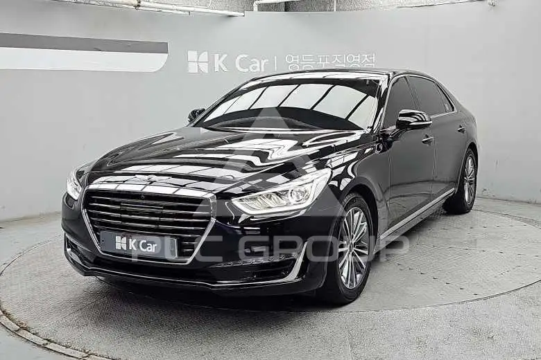 2017 Genesis G90