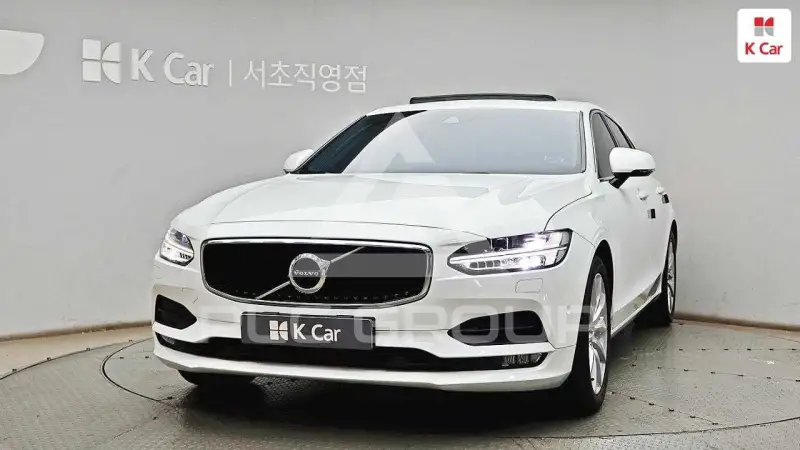 2017 Volvo S90