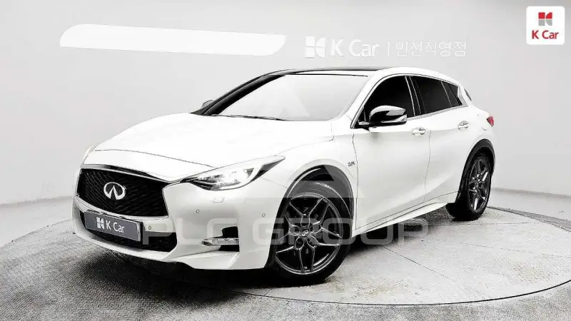 2018 Infinity Q30