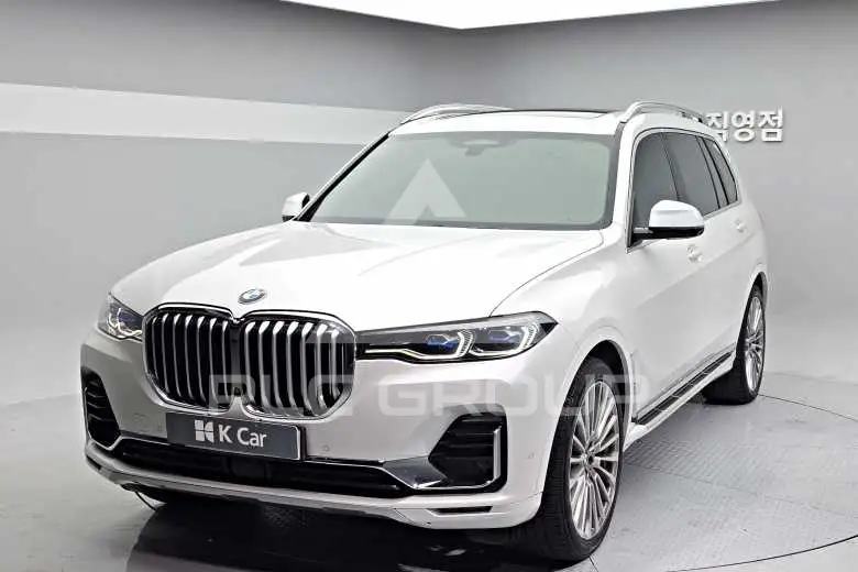 2021 BMW X7