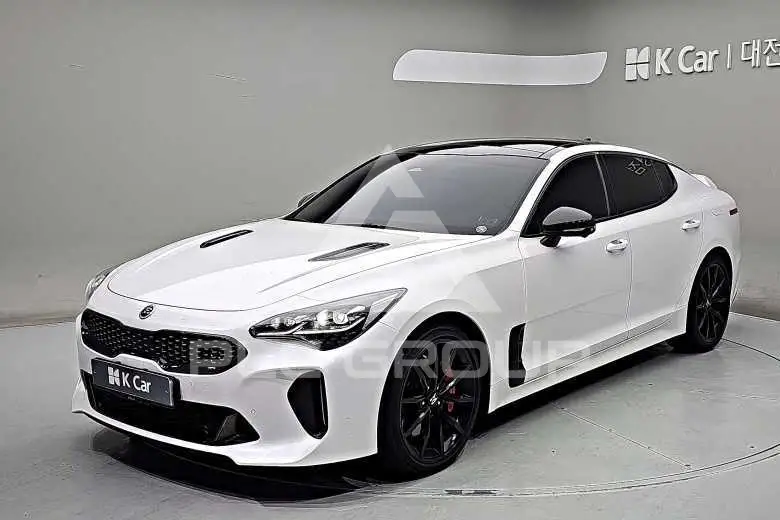 2021 KIA Stinger