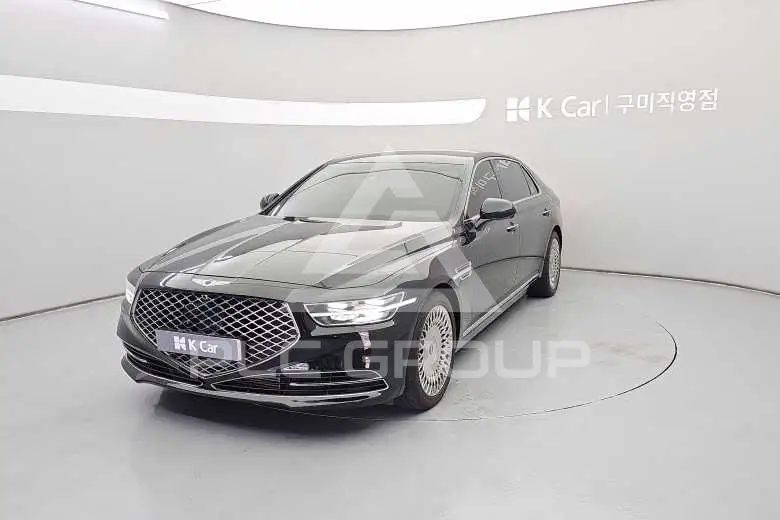 2021 Genesis G90