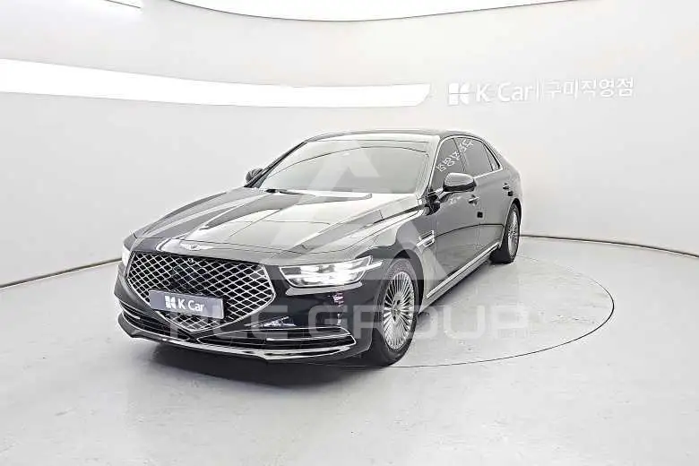 2021 Genesis G90