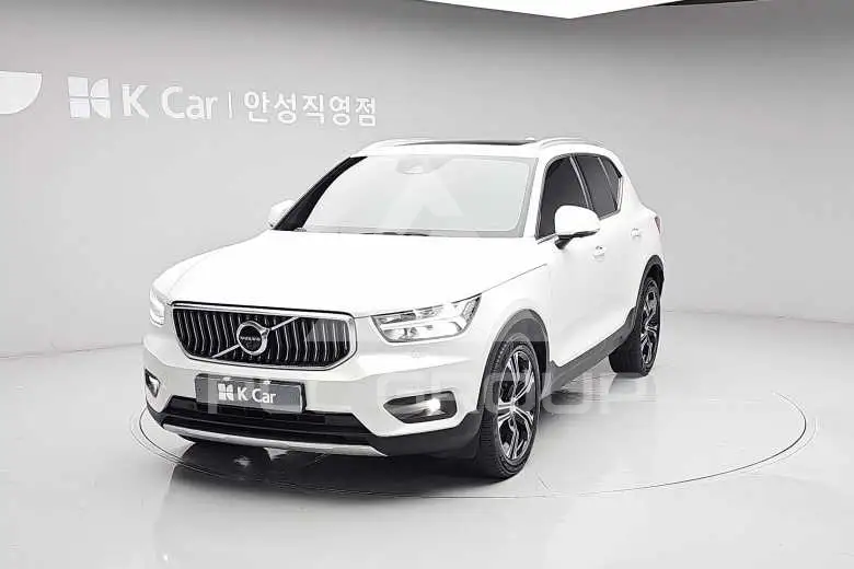 2021 Volvo XC40